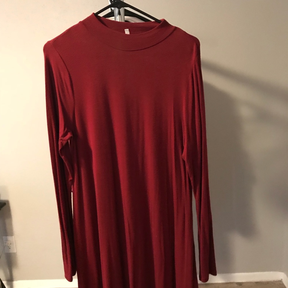 Comfy maroon dress